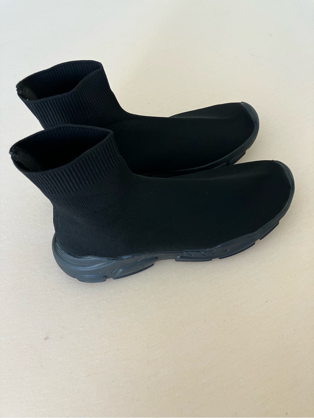 Women’s Black Knit Sock Sneakers EVA Sole Slip On Speed Runners Size 9.5